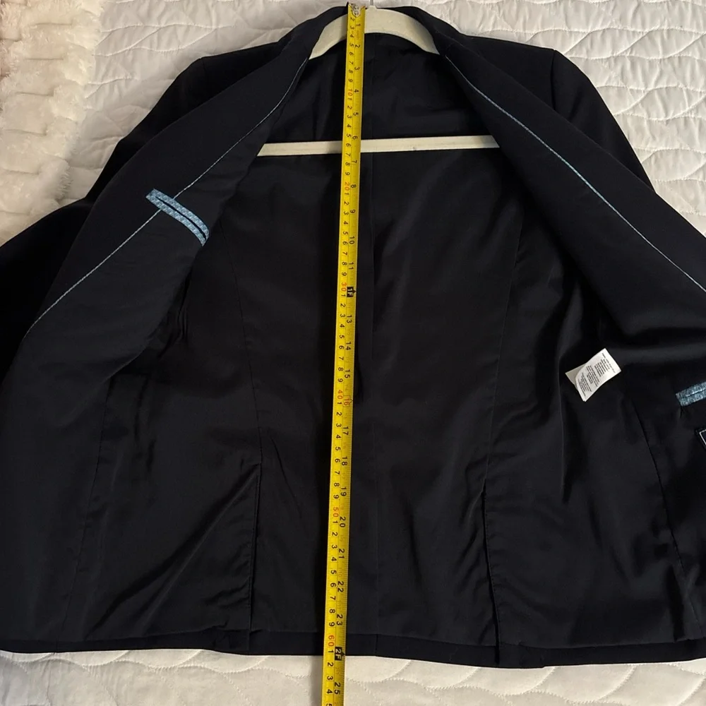 Vineyard Vines Dark Navy Blazer with Gold Buttons Kids - Unisex Size 12 - Picture 5 of 7